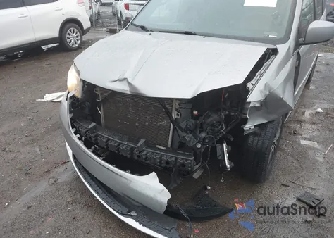 2014 Chrysler Town & Country S z USA, uszkodzony, nr VIN 2C4RC1HG2ER191990